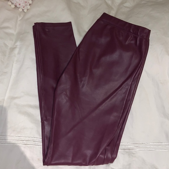 NWOT wilfred vegan leather leggings🍷 - Picture 1 of 5